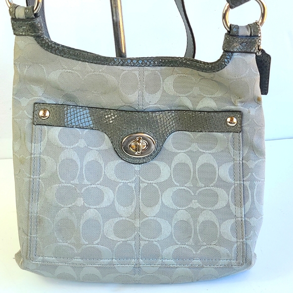 Coach Handbag - Picture 1 of 9